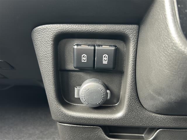 ソリオバンディット ハイブリッドＭＶ　純正ナビ　レーダークルーズコントロール　バックカメラ　ＢＳＭ　両側パワースライドドア　シートヒーター　ステアリングリモコン　レーンキープアシスト　オートライト　オートハイビーム　アイドリングストップ（14枚目）