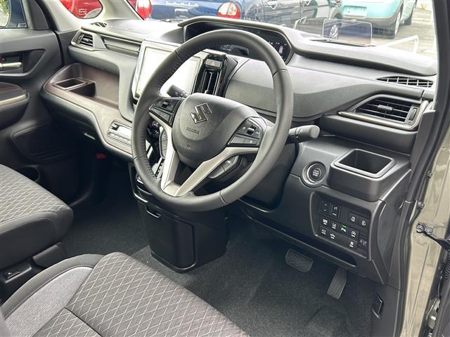 ソリオバンディット ハイブリッドＭＶ　純正ナビ　レーダークルーズコントロール　バックカメラ　ＢＳＭ　両側パワースライドドア　シートヒーター　ステアリングリモコン　レーンキープアシスト　オートライト　オートハイビーム　アイドリングストップ（20枚目）