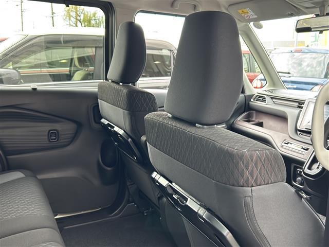 ソリオバンディット ハイブリッドＭＶ　純正ナビ　レーダークルーズコントロール　バックカメラ　ＢＳＭ　両側パワースライドドア　シートヒーター　ステアリングリモコン　レーンキープアシスト　オートライト　オートハイビーム　アイドリングストップ（24枚目）