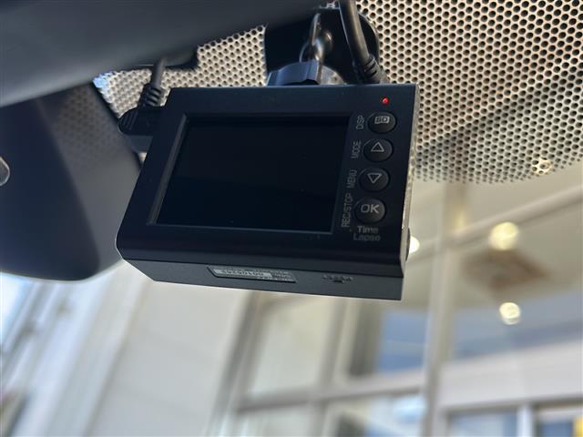 ギャランフォルティススポーツバック ラリーアート　社外ナビ・衝突軽減・クルコン・バックカメラ・ＥＴＣ・パドルシフト・ステリモ・純正フロアマット・純正アルミホイール・キセノンヘッドライト・オートライト・フォグランプ・スマートキー・プッシュスタート（6枚目）