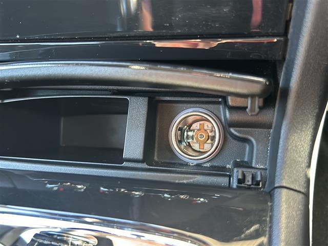 ギャランフォルティススポーツバック ラリーアート　社外ナビ・衝突軽減・クルコン・バックカメラ・ＥＴＣ・パドルシフト・ステリモ・純正フロアマット・純正アルミホイール・キセノンヘッドライト・オートライト・フォグランプ・スマートキー・プッシュスタート（17枚目）