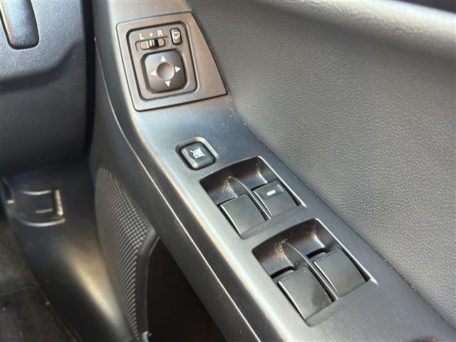 ギャランフォルティススポーツバック ラリーアート　社外ナビ・衝突軽減・クルコン・バックカメラ・ＥＴＣ・パドルシフト・ステリモ・純正フロアマット・純正アルミホイール・キセノンヘッドライト・オートライト・フォグランプ・スマートキー・プッシュスタート（18枚目）