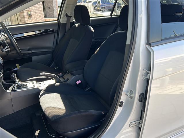 ギャランフォルティススポーツバック ラリーアート　社外ナビ・衝突軽減・クルコン・バックカメラ・ＥＴＣ・パドルシフト・ステリモ・純正フロアマット・純正アルミホイール・キセノンヘッドライト・オートライト・フォグランプ・スマートキー・プッシュスタート（24枚目）