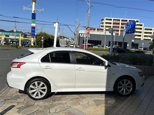 ギャランフォルティススポーツバック ラリーアート　社外ナビ・衝突軽減・クルコン・バックカメラ・ＥＴＣ・パドルシフト・ステリモ・純正フロアマット・純正アルミホイール・キセノンヘッドライト・オートライト・フォグランプ・スマートキー・プッシュスタート（32枚目）