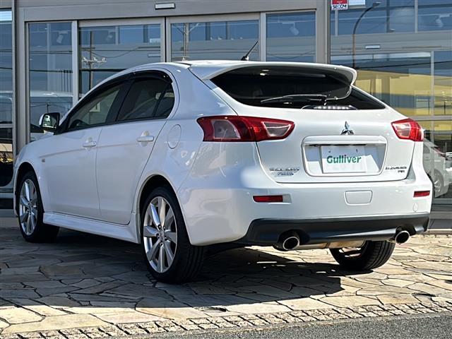 ギャランフォルティススポーツバック ラリーアート　社外ナビ・衝突軽減・クルコン・バックカメラ・ＥＴＣ・パドルシフト・ステリモ・純正フロアマット・純正アルミホイール・キセノンヘッドライト・オートライト・フォグランプ・スマートキー・プッシュスタート（35枚目）