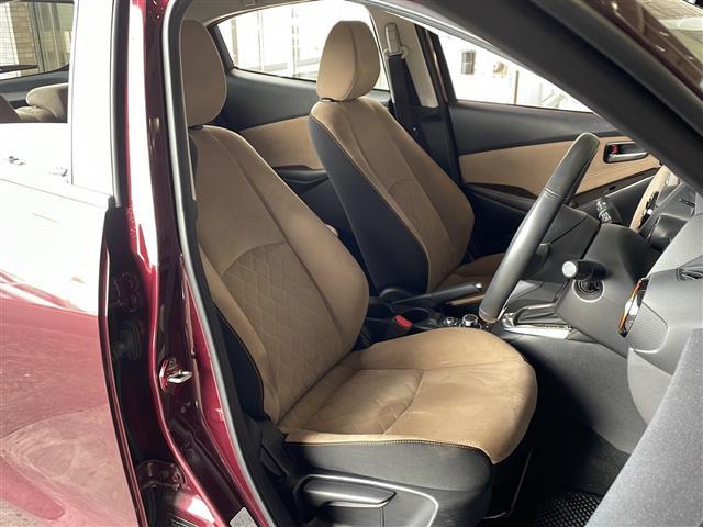 デミオ １３Ｓテーラードブラウン　純正ナビ　ドライブレコーダー　レーダークルーズコントロール　ヘッドアップディスプレイ　ＥＴＣ　ＢＳＭ　スマートキー　シートヒーター　コーナーセンサー　ステアリングリモコン　レーンキープ　ＭＴモード付き（22枚目）