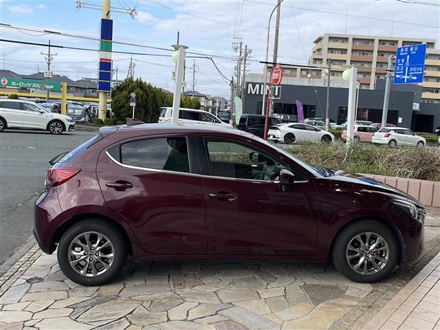 デミオ １３Ｓテーラードブラウン　純正ナビ　ドライブレコーダー　レーダークルーズコントロール　ヘッドアップディスプレイ　ＥＴＣ　ＢＳＭ　スマートキー　シートヒーター　コーナーセンサー　ステアリングリモコン　レーンキープ　ＭＴモード付き（37枚目）