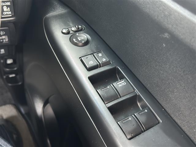 Ｎ－ＢＯＸ Ｇ　ＳＳパッケージ　純正ナビ　ルーフキャリア　両側パワースライドドア　ステアリングリモコン　バックカメラ　アイドリングストップ　横滑り防止　プッシュスタート　スマートキー　ＥＴＣ　盗難防止装置　パワーステアリング（16枚目）