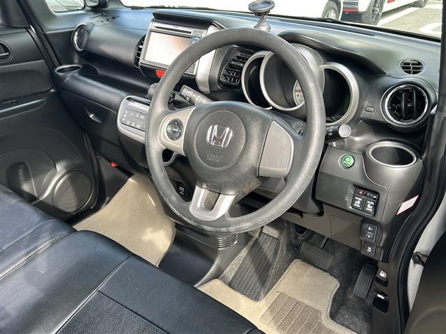 Ｎ－ＢＯＸ Ｇ　ＳＳパッケージ　純正ナビ　ルーフキャリア　両側パワースライドドア　ステアリングリモコン　バックカメラ　アイドリングストップ　横滑り防止　プッシュスタート　スマートキー　ＥＴＣ　盗難防止装置　パワーステアリング（20枚目）