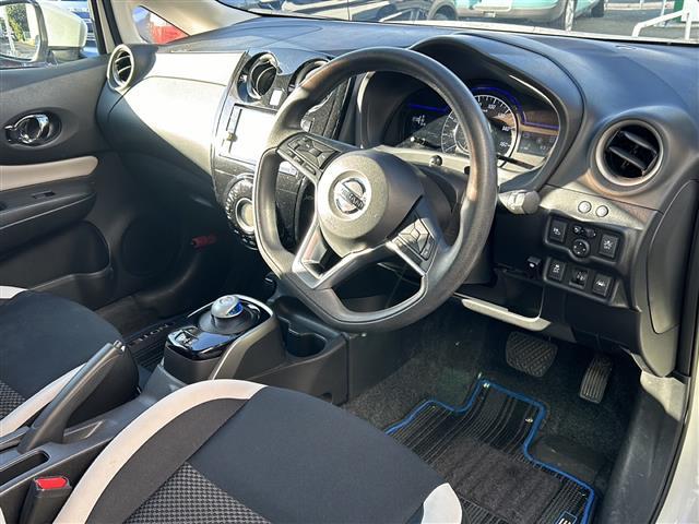 ノート ｅ－パワー　Ｘ　純正ナビ　全方位カメラ　コーナーセンサー　ドライブレコーダー　スマートキー　デジタルインナーミラー　エマージェンシーブレーキ　　レーンキープ　レーダークルーズコントロール　ＥＴＣ　横滑り防止装置（21枚目）