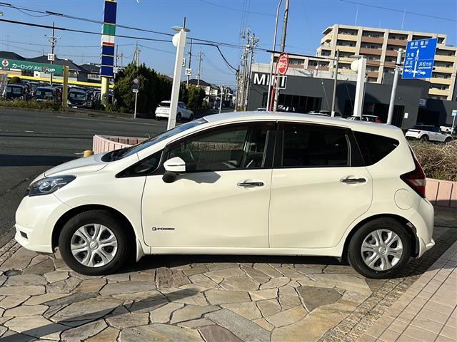 ノート ｅ－パワー　Ｘ　純正ナビ　全方位カメラ　コーナーセンサー　ドライブレコーダー　スマートキー　デジタルインナーミラー　エマージェンシーブレーキ　　レーンキープ　レーダークルーズコントロール　ＥＴＣ　横滑り防止装置（38枚目）