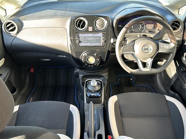 ノート ｅ－パワー　Ｘ　純正ナビ　全方位カメラ　コーナーセンサー　ドライブレコーダー　スマートキー　デジタルインナーミラー　エマージェンシーブレーキ　　レーンキープ　レーダークルーズコントロール　ＥＴＣ　横滑り防止装置（42枚目）