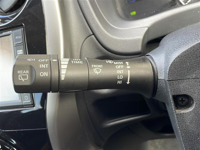 ノート ｅ－パワー　Ｘ　モード・プレミア　純正ナビ・衝突軽減・横滑り防止装置・レーンキープ・バックカメラ・ＥＴＣ・ステリモ・スマートキー・プッシュスタート・スペアキー１本・社外アルミホイール・オートライト（9枚目）