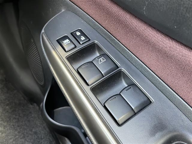 ノート ｅ－パワー　Ｘ　モード・プレミア　純正ナビ・衝突軽減・横滑り防止装置・レーンキープ・バックカメラ・ＥＴＣ・ステリモ・スマートキー・プッシュスタート・スペアキー１本・社外アルミホイール・オートライト（14枚目）