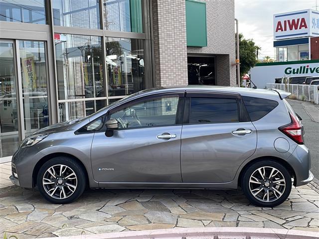 ノート ｅ－パワー　Ｘ　モード・プレミア　純正ナビ・衝突軽減・横滑り防止装置・レーンキープ・バックカメラ・ＥＴＣ・ステリモ・スマートキー・プッシュスタート・スペアキー１本・社外アルミホイール・オートライト（33枚目）