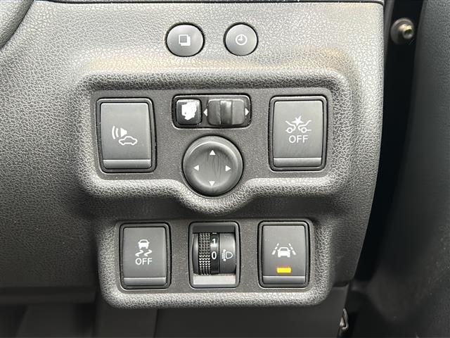 ノート ｅ－パワー　Ｘ　純正ナビ　バックカメラ　ステアリングリモコン　アイドリングストップ　レーンキープアシスト　オートライト　パワーステアリング　パワーウィンド　プッシュスタート　スマートキー　エマージェンシーブレーキ（13枚目）