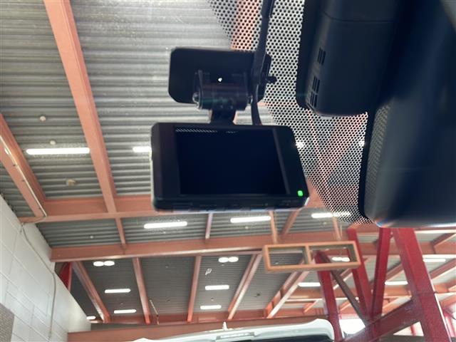 ＲＸ ＲＸ２００ｔ　Ｆスポーツ　純正ナビ・サンルーフ・衝突軽減・レーンキープ・追従クルコン・ＢＳＭ・コーナーセンサー前後・バックカメラ・ＥＴＣ２．０・ドラレコ前・ＨＵＤ・パワーバックドア・レザーシート・パワーシート・シートヒーター（7枚目）