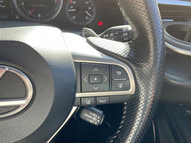 ＲＸ ＲＸ２００ｔ　Ｆスポーツ　純正ナビ・サンルーフ・衝突軽減・レーンキープ・追従クルコン・ＢＳＭ・コーナーセンサー前後・バックカメラ・ＥＴＣ２．０・ドラレコ前・ＨＵＤ・パワーバックドア・レザーシート・パワーシート・シートヒーター（11枚目）