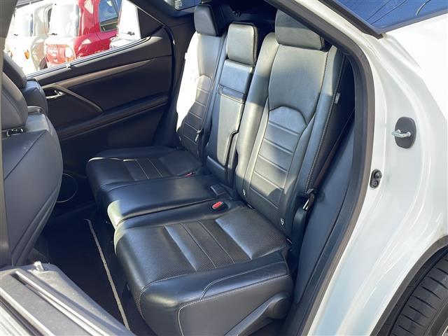 ＲＸ ＲＸ２００ｔ　Ｆスポーツ　純正ナビ・サンルーフ・衝突軽減・レーンキープ・追従クルコン・ＢＳＭ・コーナーセンサー前後・バックカメラ・ＥＴＣ２．０・ドラレコ前・ＨＵＤ・パワーバックドア・レザーシート・パワーシート・シートヒーター（26枚目）