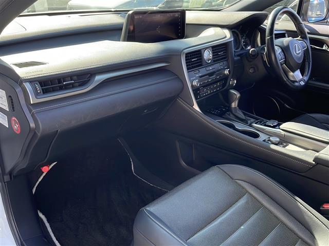 ＲＸ ＲＸ２００ｔ　Ｆスポーツ　純正ナビ・サンルーフ・衝突軽減・レーンキープ・追従クルコン・ＢＳＭ・コーナーセンサー前後・バックカメラ・ＥＴＣ２．０・ドラレコ前・ＨＵＤ・パワーバックドア・レザーシート・パワーシート・シートヒーター（27枚目）