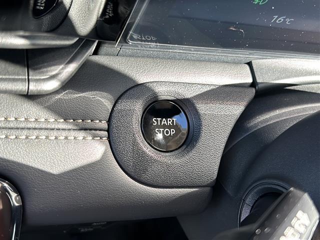 セレナ e-パワー ハイウェイスターV アラウンドビューモニター デジタルインナーミラー リアエアコン フリップダウンモニター プロパイロット 電動パーキング ワイヤレス充電 オートハイビーム e-Pedal USB充電 LEDヘッドライト(17枚目)