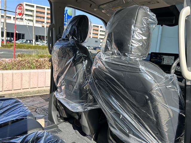 セレナ e-パワー ハイウェイスターV アラウンドビューモニター デジタルインナーミラー リアエアコン フリップダウンモニター プロパイロット 電動パーキング ワイヤレス充電 オートハイビーム e-Pedal USB充電 LEDヘッドライト(24枚目)
