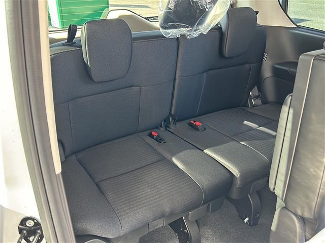 セレナ e-パワー ハイウェイスターV アラウンドビューモニター デジタルインナーミラー リアエアコン フリップダウンモニター プロパイロット 電動パーキング ワイヤレス充電 オートハイビーム e-Pedal USB充電 LEDヘッドライト(26枚目)