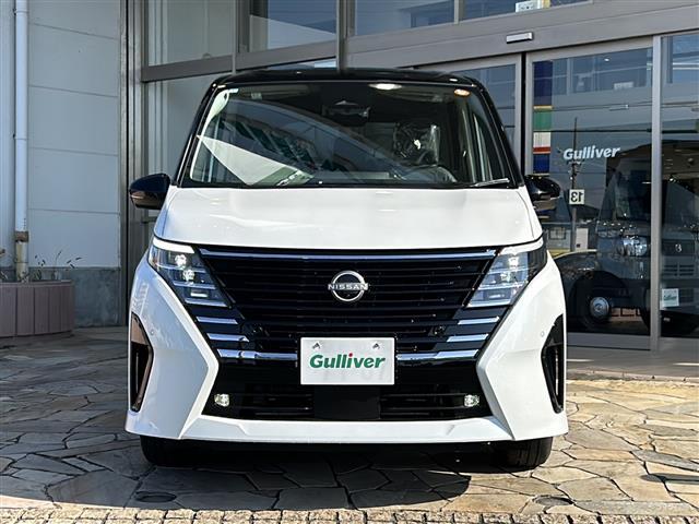 セレナ e-パワー ハイウェイスターV アラウンドビューモニター デジタルインナーミラー リアエアコン フリップダウンモニター プロパイロット 電動パーキング ワイヤレス充電 オートハイビーム e-Pedal USB充電 LEDヘッドライト(33枚目)