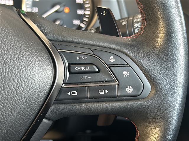 スカイライン 400R 純正ナビ レーダークルーズコントロール シートヒーター テレスコ 全方位カメラ スマートキー パドルシフト オートライト スペアキー 取扱説明書 保証書 ETC LEDヘッドライト パワーシート(10枚目)