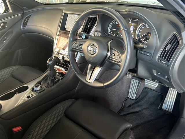 スカイライン 400R 純正ナビ レーダークルーズコントロール シートヒーター テレスコ 全方位カメラ スマートキー パドルシフト オートライト スペアキー 取扱説明書 保証書 ETC LEDヘッドライト パワーシート(21枚目)