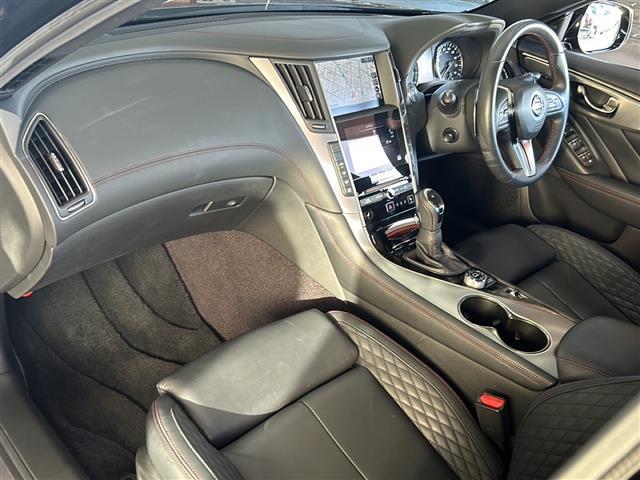 スカイライン 400R 純正ナビ レーダークルーズコントロール シートヒーター テレスコ 全方位カメラ スマートキー パドルシフト オートライト スペアキー 取扱説明書 保証書 ETC LEDヘッドライト パワーシート(23枚目)