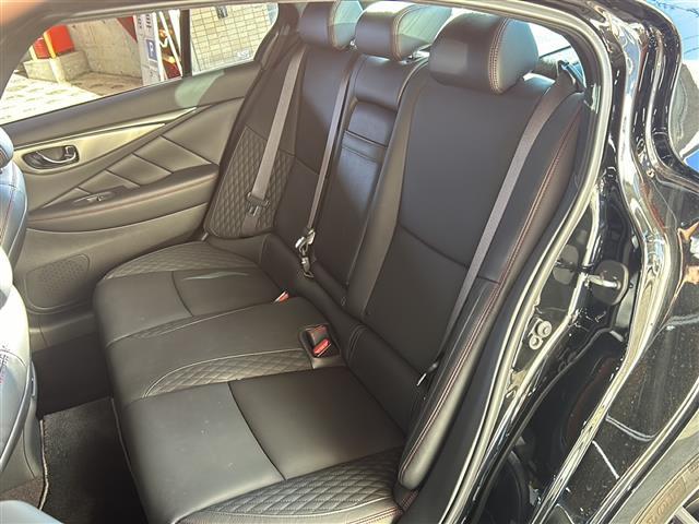 スカイライン 400R 純正ナビ レーダークルーズコントロール シートヒーター テレスコ 全方位カメラ スマートキー パドルシフト オートライト スペアキー 取扱説明書 保証書 ETC LEDヘッドライト パワーシート(28枚目)