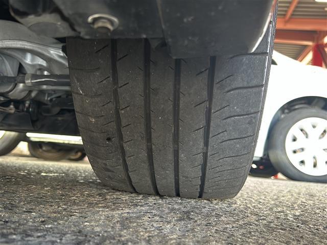 スカイライン 400R 純正ナビ レーダークルーズコントロール シートヒーター テレスコ 全方位カメラ スマートキー パドルシフト オートライト スペアキー 取扱説明書 保証書 ETC LEDヘッドライト パワーシート(41枚目)