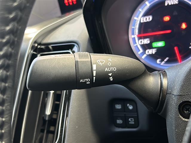 クラウンハイブリッド RSアドバンス 純正ナビ(FM/AM/CD/DVD/フルセグ/Bluetooth)オートマチックハイビーム レーンキープアシスト レーダークルーズコントロール パーキングアシスト ドライブレコーダー ETC(13枚目)