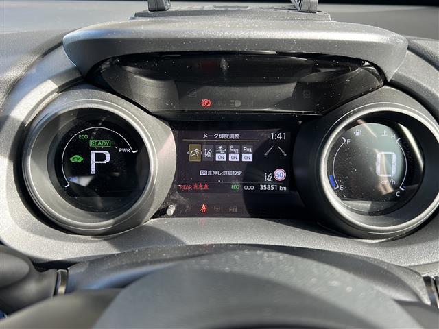 ヤリスクロス ハイブリッドG 純正ナビ バックカメラ コーナーセンサー BSM ETC レーダークルーズコントロール シートヒーター ドライブレコーダー ハンドルヒーター スマートキー SOSコール オートホールド 保証書(7枚目)