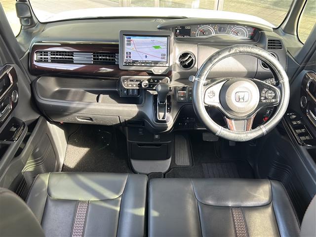 N-BOXカスタム L コーディネートスタイル 純正ナビ バックカメラ 両側パワースライドドア シートヒーター レーダークルーズコントロール コーナーセンサー スマートキー レーンキープ プッシュスタート ホンダセンシング ETC フォグランプ(6枚目)