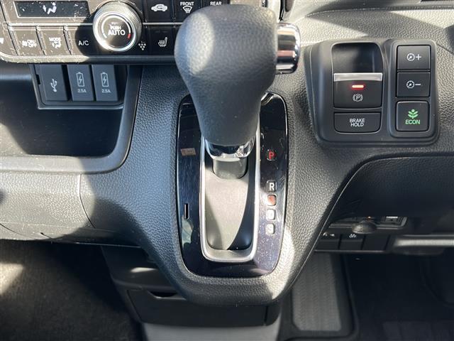 N-BOXカスタム L コーディネートスタイル 純正ナビ バックカメラ 両側パワースライドドア シートヒーター レーダークルーズコントロール コーナーセンサー スマートキー レーンキープ プッシュスタート ホンダセンシング ETC フォグランプ(17枚目)