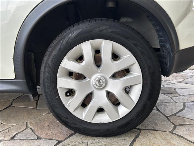 ジューク 15RX 純正ナビ ETC オートライト 純正フロアマット 純正アルミキャップ 盗難防止装置 エンジンスタートボタン スマートキー パワーステアリング パワーウィンド HIDヘッドライト スペアキー(40枚目)