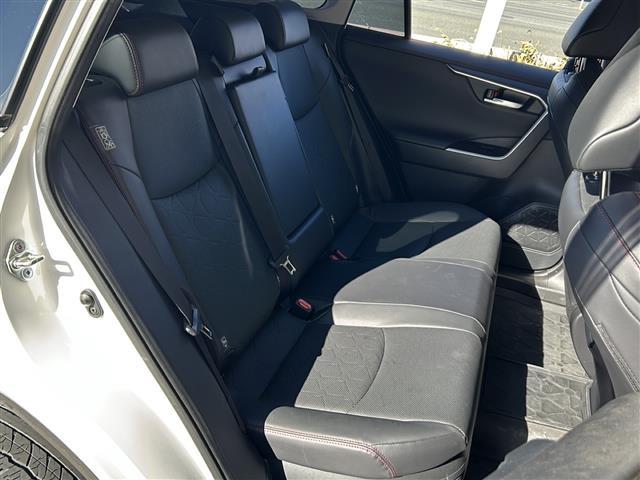 ＲＡＶ４ ハイブリッドアドベンチャー　オフロードパッケージＩＩ　純正ナビ・衝突軽減・レーンキープ・追従クルコン・ＢＳＭ・コーナーセンサー前後・全方位カメラ・ＥＴＣ２．０・ドラレコ・パワーシート・レザーシート・シートヒーター・エアシート・デジタルインナーミラー（25枚目）