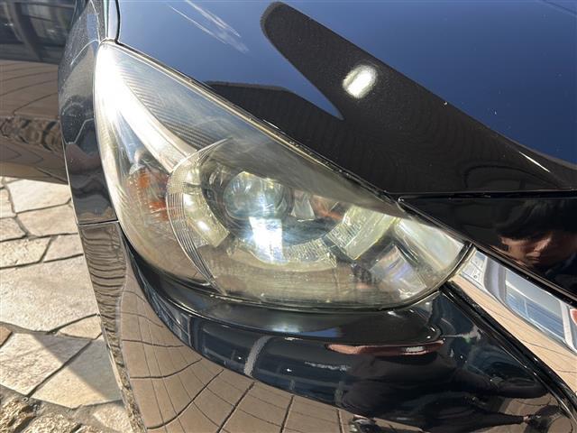 デミオ １３Ｓ　ミッドセンチュリー　純正ナビ・衝突軽減・横滑り防止装置・バックカメラ・ＥＴＣ・シートヒーター・ステリモ・ＨＵＤ・スマートキー・プッシュスタート・ＬＥＤヘッドライト・オートライト・純正フロアマット・純正アルミホイール（36枚目）