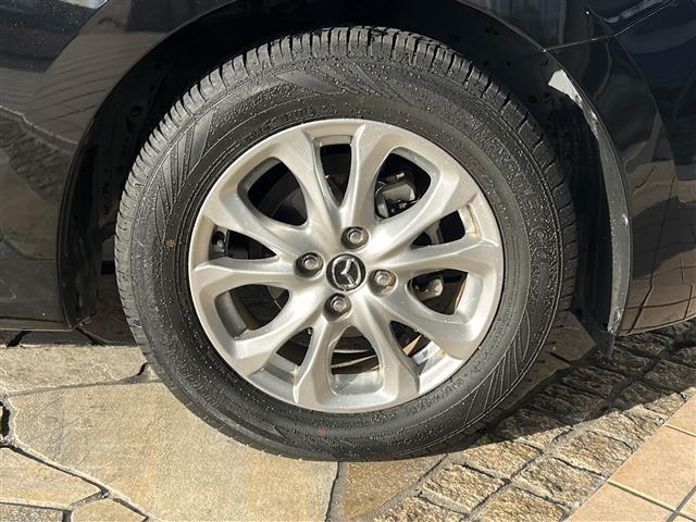 デミオ １３Ｓ　ミッドセンチュリー　純正ナビ・衝突軽減・横滑り防止装置・バックカメラ・ＥＴＣ・シートヒーター・ステリモ・ＨＵＤ・スマートキー・プッシュスタート・ＬＥＤヘッドライト・オートライト・純正フロアマット・純正アルミホイール（38枚目）