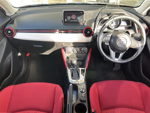 デミオ １３Ｓ　ミッドセンチュリー　純正ナビ・衝突軽減・横滑り防止装置・バックカメラ・ＥＴＣ・シートヒーター・ステリモ・ＨＵＤ・スマートキー・プッシュスタート・ＬＥＤヘッドライト・オートライト・純正フロアマット・純正アルミホイール（42枚目）