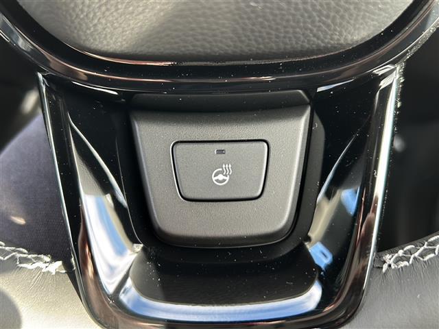 ＺＲ－Ｖ ｅ：ＨＥＶ　Ｚ特別仕様車ブラックスタイル　マルチビューカメラ　ＢＯＳＥサウンドシステム　ＥＴＣ２．０　シートヒーター　ステアリングヒーター　パワーバックドア　アダプティブドライビングビーム　ホンダセンシング　ワイヤレス充電器　パワーシート（9枚目）