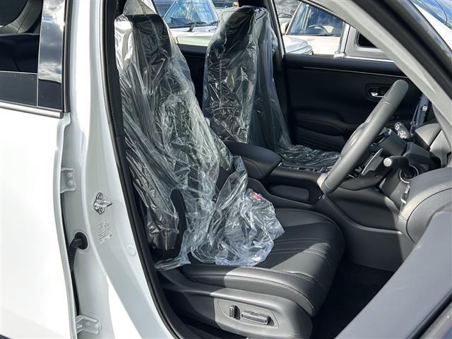 ＺＲ－Ｖ ｅ：ＨＥＶ　Ｚ特別仕様車ブラックスタイル　マルチビューカメラ　ＢＯＳＥサウンドシステム　ＥＴＣ２．０　シートヒーター　ステアリングヒーター　パワーバックドア　アダプティブドライビングビーム　ホンダセンシング　ワイヤレス充電器　パワーシート（22枚目）
