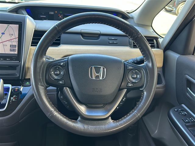 フリードハイブリッド ハイブリッド・Ｇホンダセンシング　純正ナビ・両側パワスラ・衝突軽減・レーンキープ・追従クルコン・バックカメラ・ＥＴＣ・ドラレコ・ＬＥＤヘッドライト・オートライト・フォグランプ・純正フロアマット・ヒーテッドドアミラー・ステリモ（9枚目）