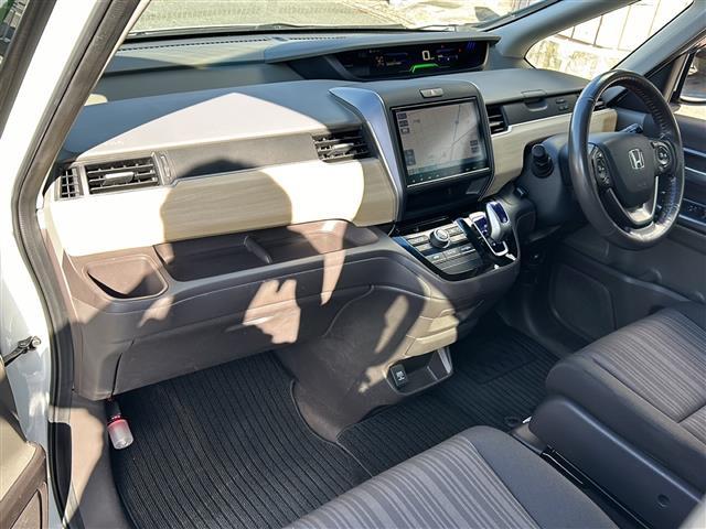 フリードハイブリッド ハイブリッド・Ｇホンダセンシング　純正ナビ・両側パワスラ・衝突軽減・レーンキープ・追従クルコン・バックカメラ・ＥＴＣ・ドラレコ・ＬＥＤヘッドライト・オートライト・フォグランプ・純正フロアマット・ヒーテッドドアミラー・ステリモ（24枚目）