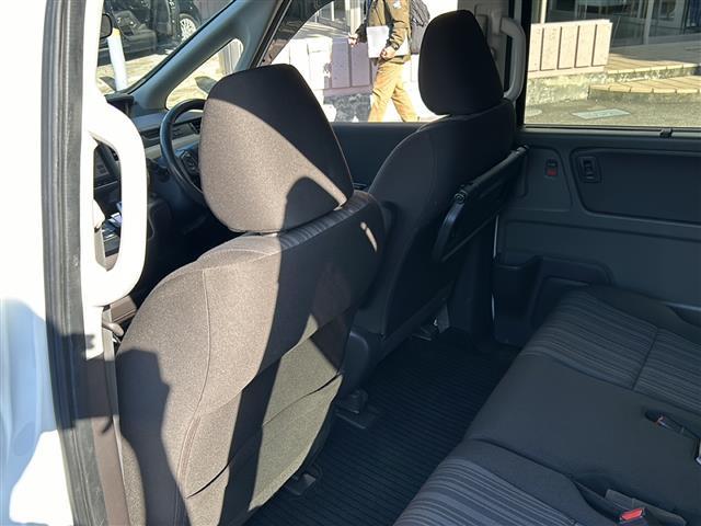 フリードハイブリッド ハイブリッド・Ｇホンダセンシング　純正ナビ・両側パワスラ・衝突軽減・レーンキープ・追従クルコン・バックカメラ・ＥＴＣ・ドラレコ・ＬＥＤヘッドライト・オートライト・フォグランプ・純正フロアマット・ヒーテッドドアミラー・ステリモ（26枚目）