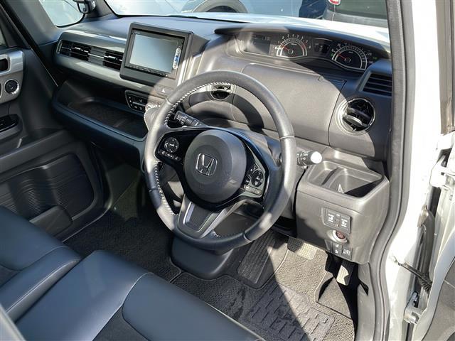 Ｎ－ＢＯＸカスタム Ｌターボ　スタイル＋ブラック　純正ナビ　バックカメラ　クリアランスソナー　前席シートヒーター　ブラック塗装１５インチアルミ　両側パワスラ　コンビシート　ＬＥＤヘッドライト　ＥＴＣ　電動パーキング　オートライト　フォグランプ（21枚目）