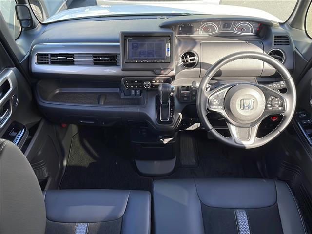 Ｎ－ＢＯＸカスタム Ｌターボ　スタイル＋ブラック　純正ナビ　バックカメラ　クリアランスソナー　前席シートヒーター　ブラック塗装１５インチアルミ　両側パワスラ　コンビシート　ＬＥＤヘッドライト　ＥＴＣ　電動パーキング　オートライト　フォグランプ（42枚目）