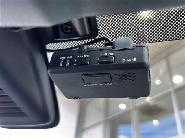 デイズ Ｘ　純正ナビ　フルセグＴＶ　アラウンドビューモニター　エマージェンシーブレーキ　プッシュスタート　インテリキー　アイドリングストップ　横滑り防止装置　マニュアルレベリング　オートエアコン　ドラレコ（14枚目）